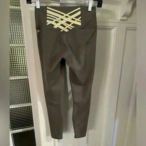 Fabletics power hold high waist ankle length leggings green strap accent size XS